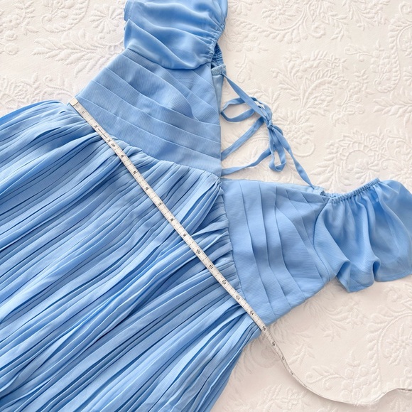 NWOT Lulus Amalfi Coast Light Blue Pleated Flutter Sleeve Mini Dress Small - Picture 8 of 8